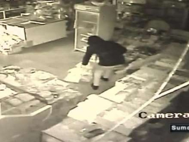 Sumqayıtda oğurluq anbaan kameralarda