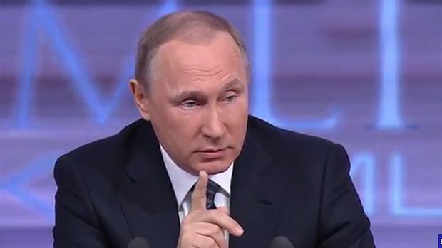 Putin mətbuat konfransına lətifə ilə başladı