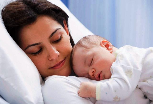 15 yaşında iki uşaq anası...