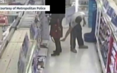 Qadının qeyri-etik fotosunu çəkdi