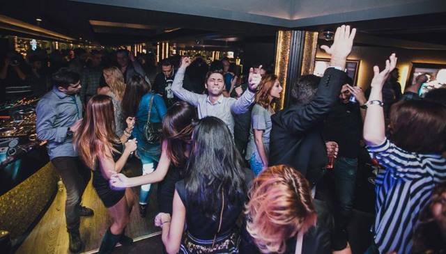 Otellərdə bir gecəsi 1500 manat...