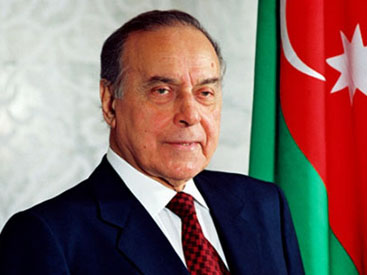 Buxarestdə ümummilli lider Heydər Əliyev anıldı