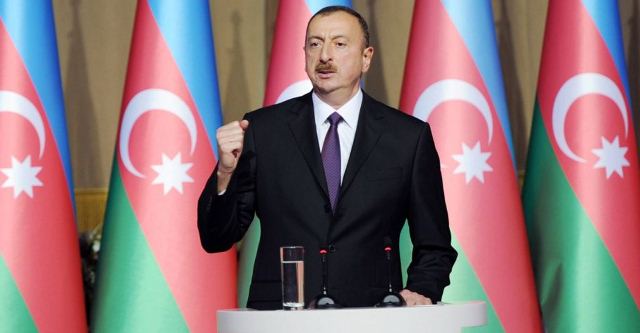 İlham Əliyev “Huawei” şirkətinin Pekindəki Sərgi Mərkəzində olub