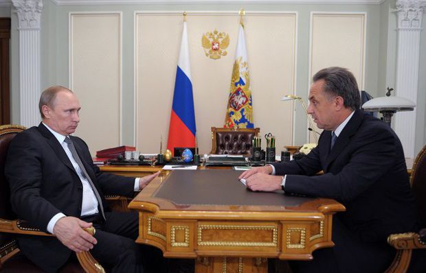 Putin Mutkoya ingilis dilini öyrənmək üçün kitab bağışladı