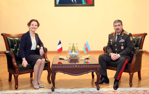 Zakir Həsənov fransalı qadın nazirlə görüşüb