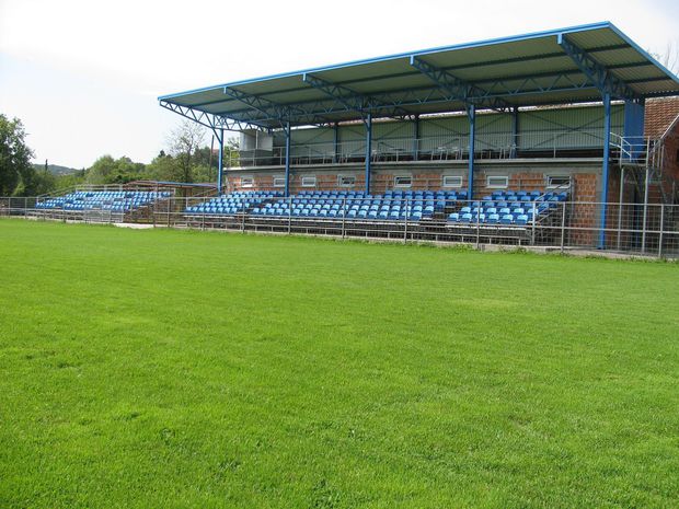 İsmət Qayıbov adına stadion sökülür