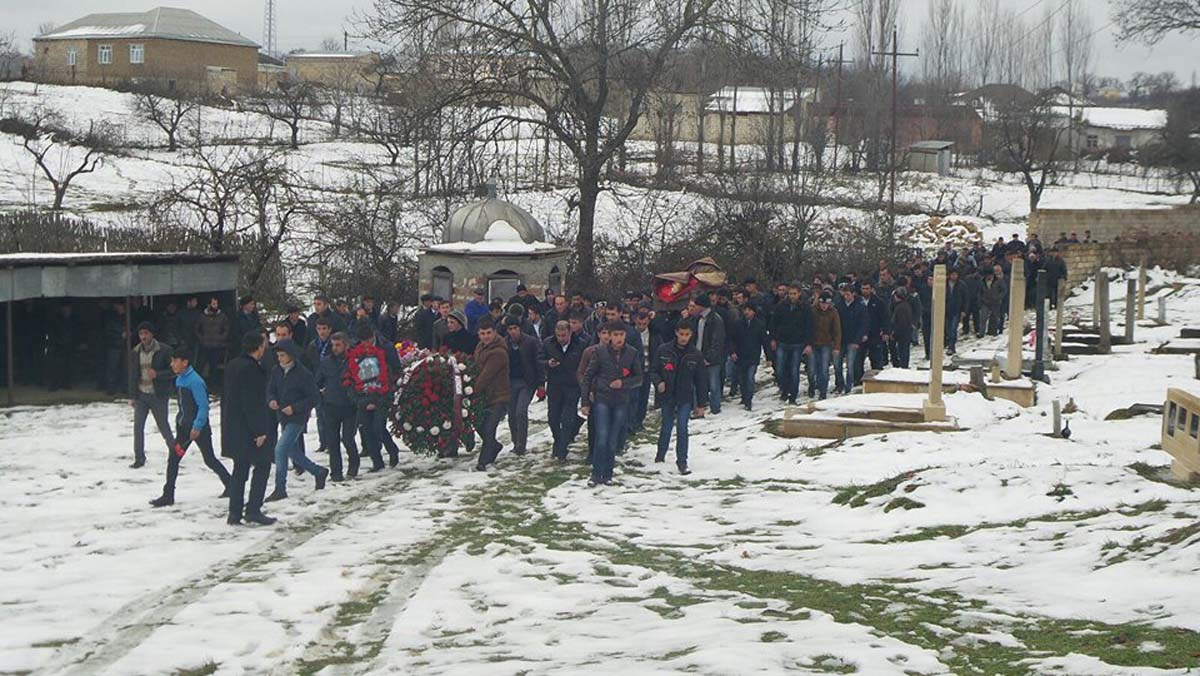 Həlak olan neftçilər dəfn olunub