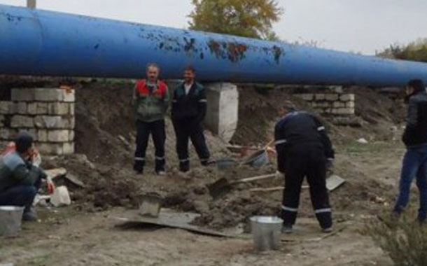 Xırdalanda su kəməri partladı