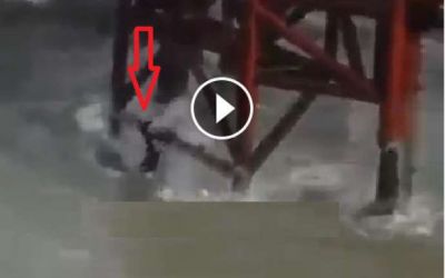 Həlak olan neftçinin cansız bədəni su üzünə belə çıxdı