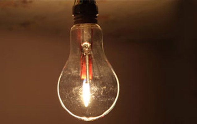 Külək Bakı ətrafını işıqsız qoydu