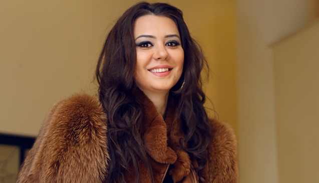 Bir gecəyə 7700 manat xərcləyən Oksana