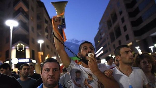 Yerevanda etiraz aksiyasının iştirakçıları dağılmaq qərarına gəldilər