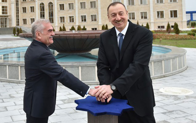 Prezident və Vasif Talıbov düyməni basdı