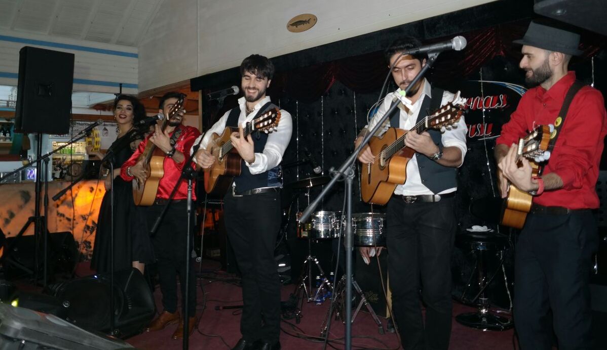 Çingiz Mustafayev & Palmas konsert verdi
