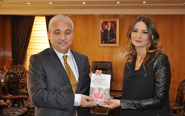 Qənirə Paşayev vali ilə görüşdü