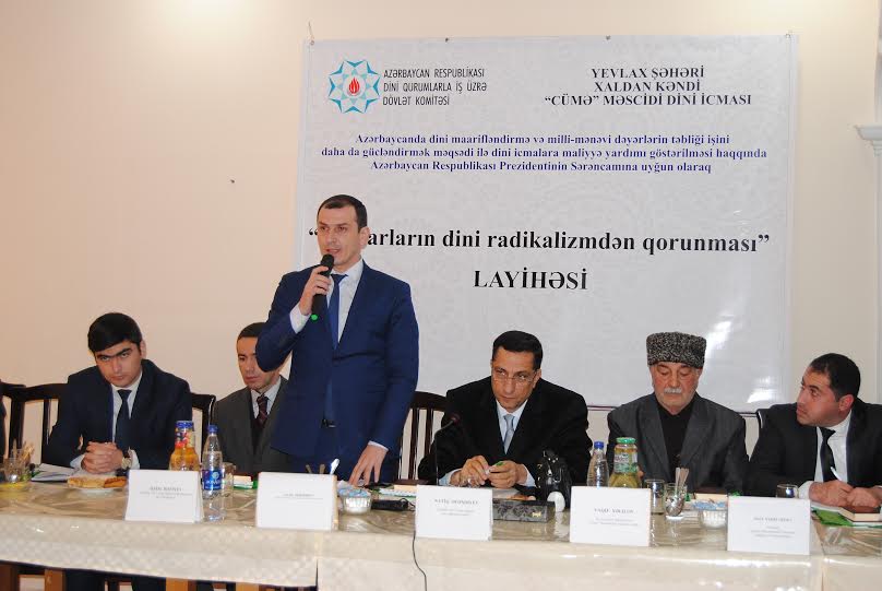 Yevlaxda “Dindarların radikalizmin təsirlərindən qorunması” layihəsi çərçivəsində maarifləndirici tədbir keçirilib