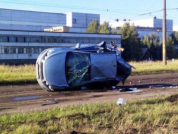 Qadın sürücü Bakı-Quba yolunda maşını aşırtdı
