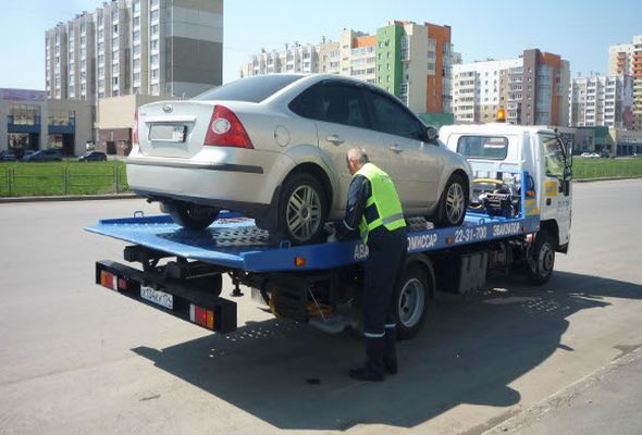 Park müddəti bitən avtomobillər cərimə meydanına aparılır