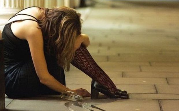 Bərdədə içkili qadını maşın vuraraq öldürü