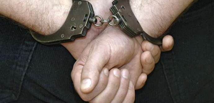 Binəqədi polisi 1 kq marixuana satanı yaxaladı