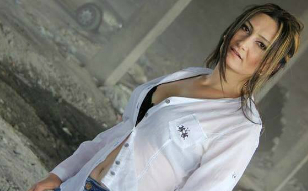 Bu aktrisa Gəncə Teatrından qaçaq düşüb