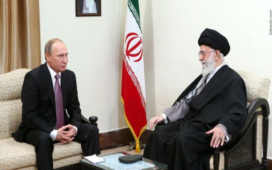 Vladimir Putin İranın dini lideri ilə görüşüb