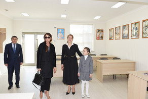 Azərbaycanın birinci xanımı Şüvəlanda xüsusi internat məktəbin açılışında iştirak edib