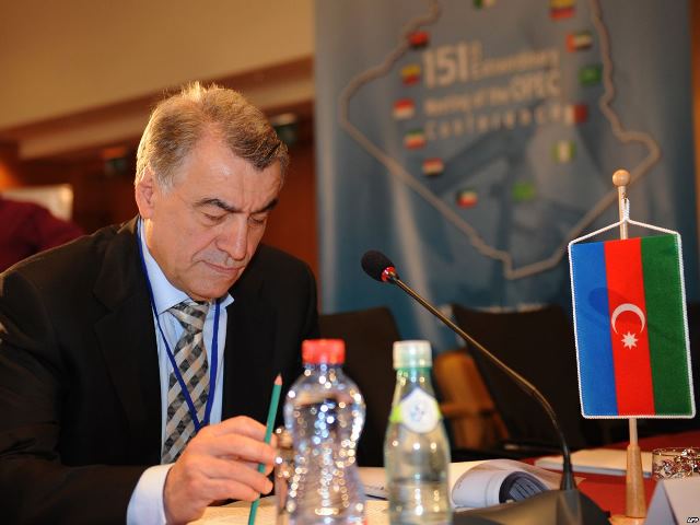 Azərbaycanlı nazir Putinlə bir tədbirdə