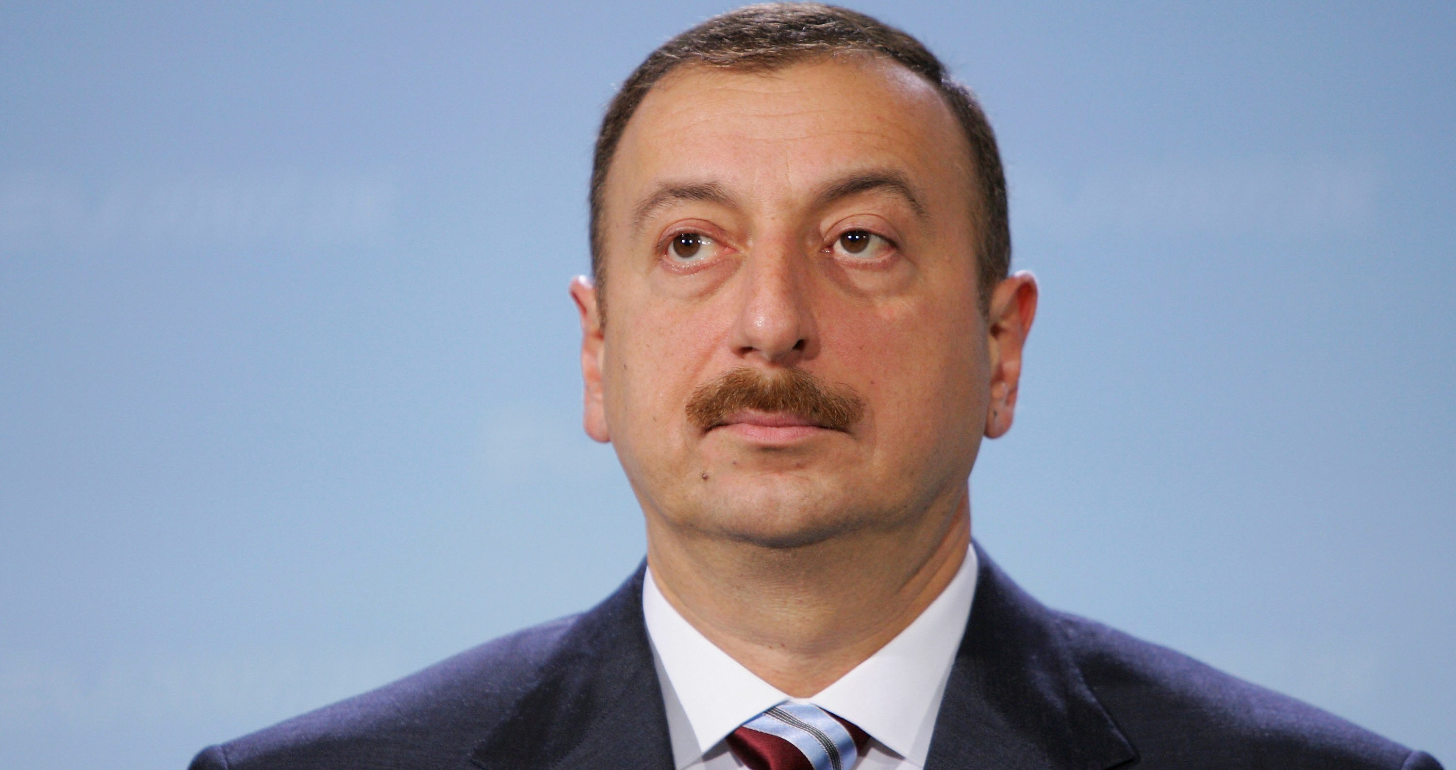 İlham Əliyev Tehrana dəvət edilib