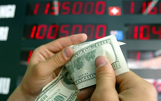 Dollar bir az da qalxdı