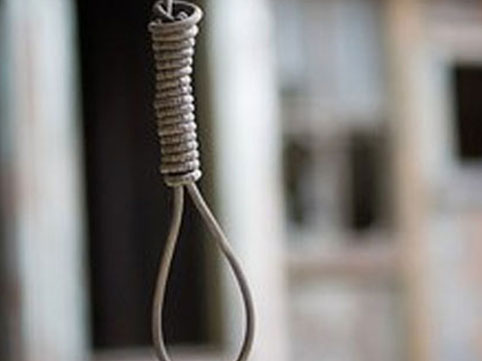 Ailəsindən ayrılan kişi özünü kabellə asdı