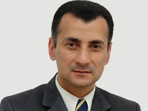 Məmurlarımız xalqdan harada gizlənir?