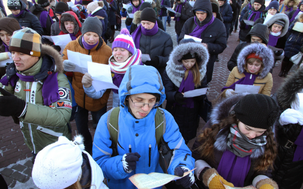 1500 səhifəlik kitabı 2 dəqiqəyə oxudular