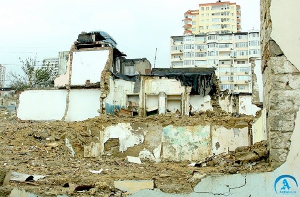 Bakıda 30 mindən çox insan evindən köçürüləcək