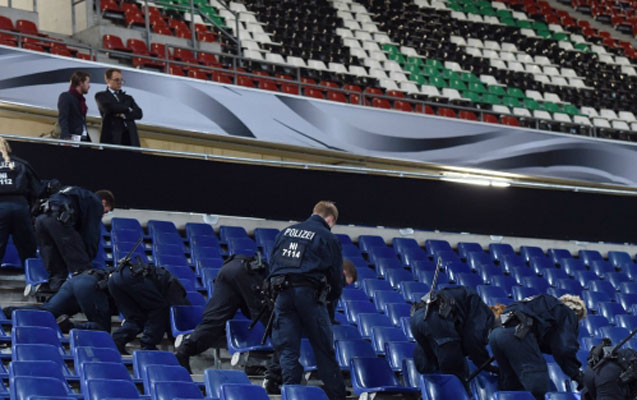 Merkelin qatılacağı oyun ləğv edildi