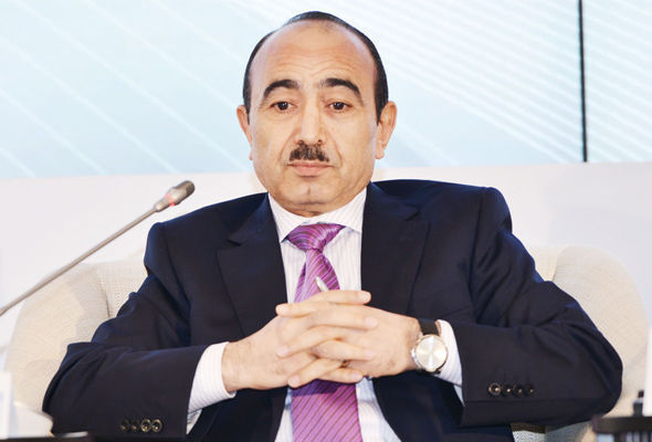 Əli Həsənov: Azərbaycan müstəqil siyasət həyata keçirir