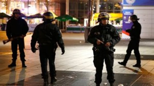 Parisdə yeni atışma