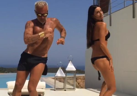 49 yaşlı milyonçu İnstaqramda belə məşhurlaşdı