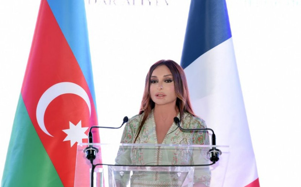 Mehriban Əliyeva Fransa prezidenti və xalqına başsağlığı verib