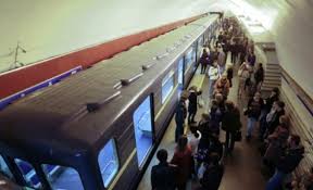 Metroda dəhşət: qoca kişi hicablı qızı öldürmək istədi