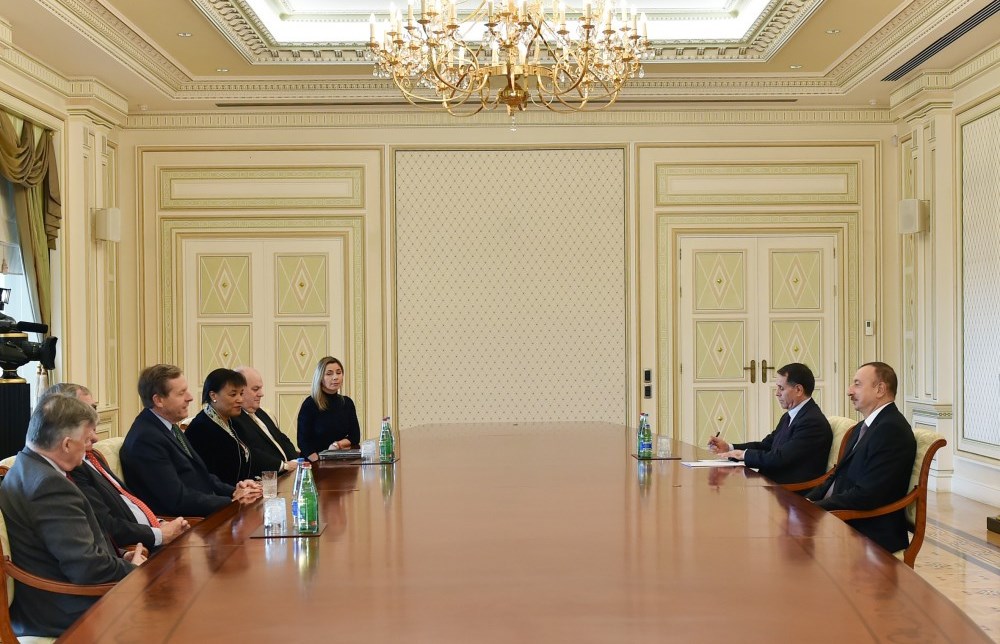 İlham Əliyev Böyük Britaniya nümayəndə heyətini qəbul etdi