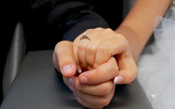 Bakıda kişi cinsindən olan “gəlin”in toyu keçirilir