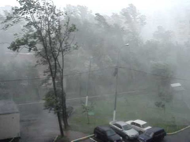 Qazaxda güclü qasırğa olub