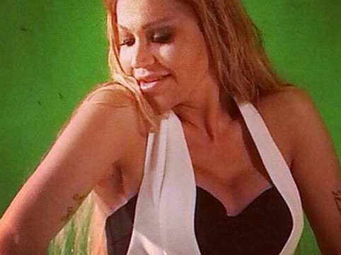 Rəqsanə: “Atam məni görəndə qaçıb gizləndi…”