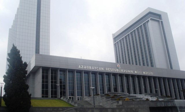 Milli Məclisin ilk iclası nə vaxtdır?