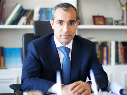 Nazir şöbə müdirlərini, direktoru işdən çıxardı