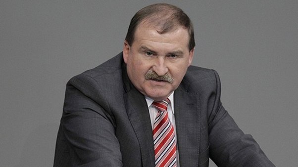 Alman deputat Ermənistanı işğala son qoymağa çağırdı