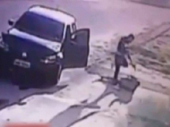 Keçmiş arvadını və onun sevgilisini güllələdi