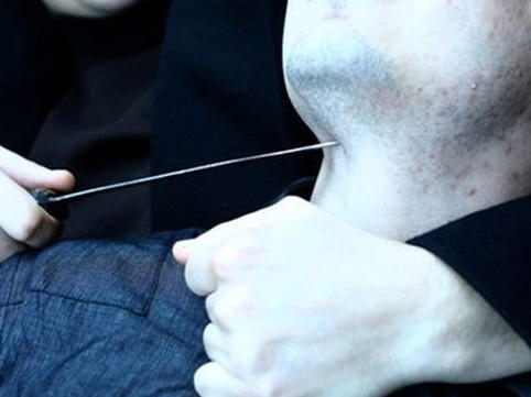 Bakıda kişinin başını küçədə kəsdilər