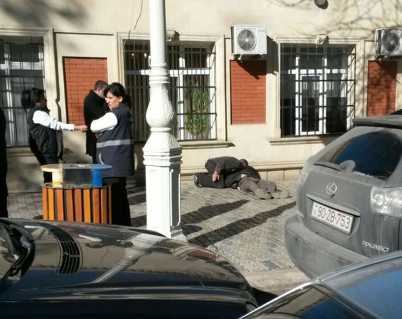 Gəncədə məhkəməyə çağırılan şəxs orada ölüb